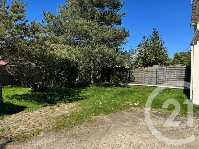 Maison &agrave; louer - 3 pi&egrave;ces - 66,56 m2 - Guainville - 28 - CENTRE