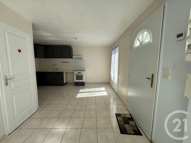 Maison &agrave; louer - 3 pi&egrave;ces - 66,56 m2 - Guainville - 28 - CENTRE