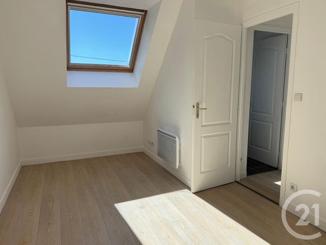 Maison &agrave; louer - 3 pi&egrave;ces - 66,56 m2 - Guainville - 28 - CENTRE