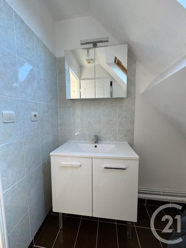 Maison &agrave; louer - 3 pi&egrave;ces - 66,56 m2 - Guainville - 28 - CENTRE