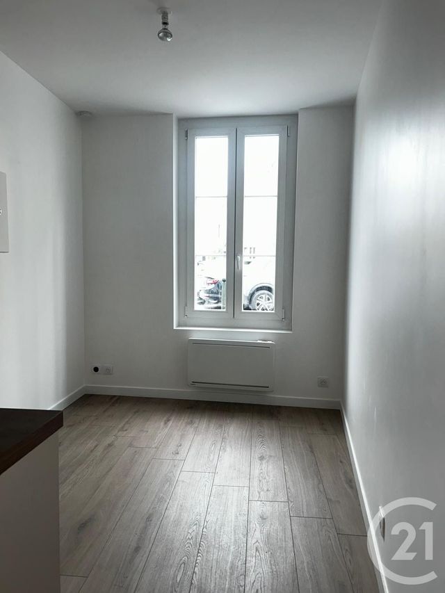 Appartement Studio &agrave; louer - 1 pi&egrave;ce - 11,29 m2 - Dreux - 28 - CENTRE