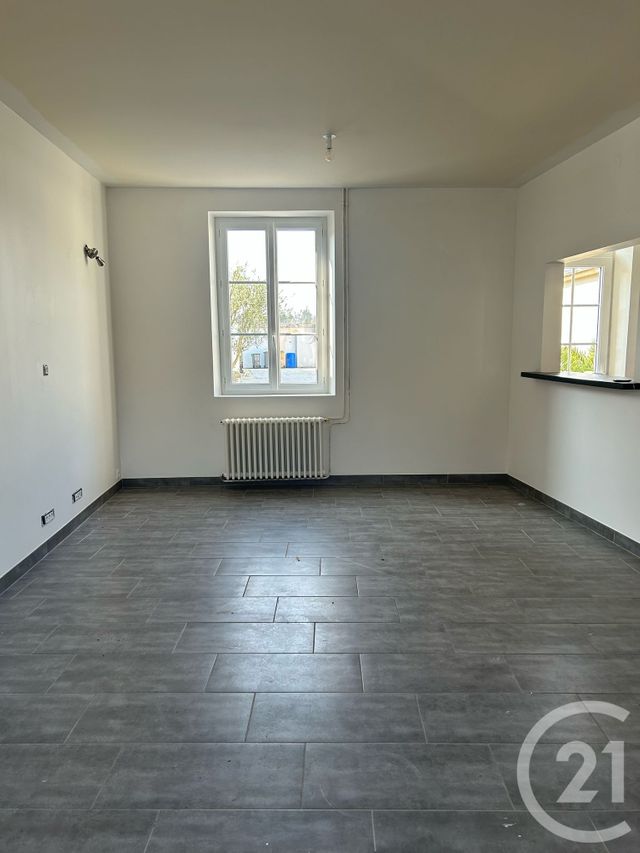 Maison &agrave; louer - 4 pi&egrave;ces - 91,70 m2 - La Chaussee D Ivry - 28 - CENTRE