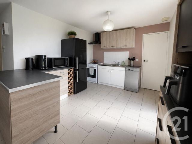 Maison &agrave; louer - 5 pi&egrave;ces - 100,13 m2 - La Chaussee D Ivry - 28 - CENTRE