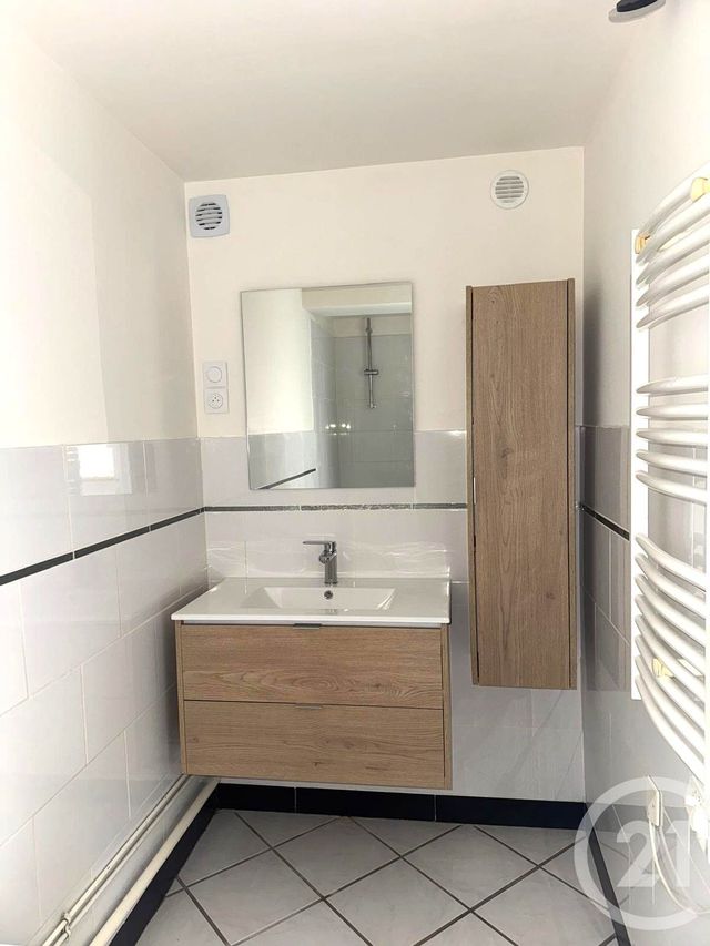 Maison &agrave; louer - 4 pi&egrave;ces - 75,53 m2 - Ezy Sur Eure - 27 - HAUTE-NORMANDIE