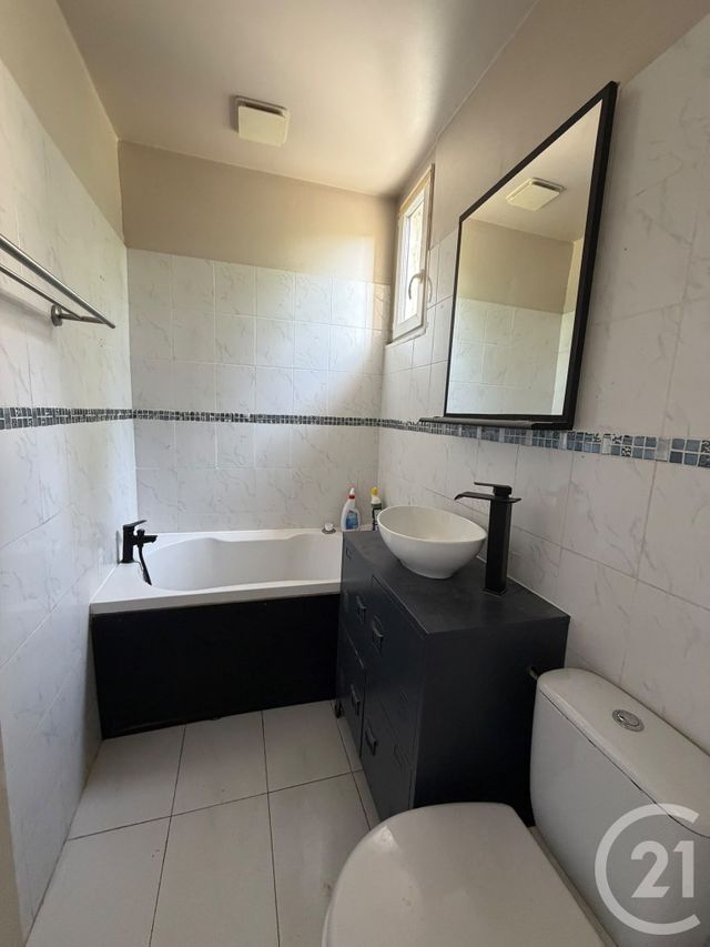 Maison &agrave; louer - 3 pi&egrave;ces - 75,42 m2 - Ezy Sur Eure - 27 - HAUTE-NORMANDIE