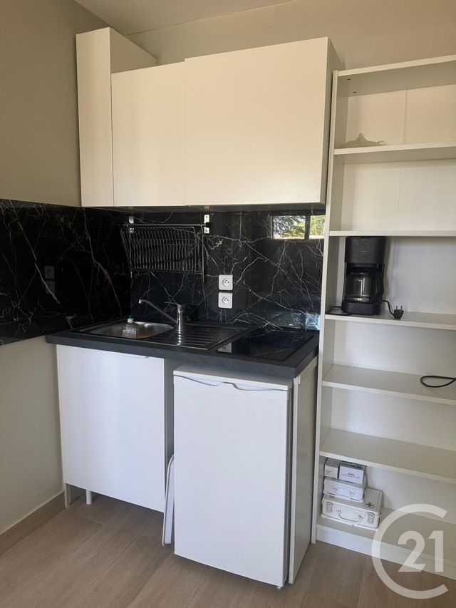 Appartement F1 &agrave; louer - 1 pi&egrave;ce - 19,26 m2 - Breval - 78 - ILE-DE-FRANCE
