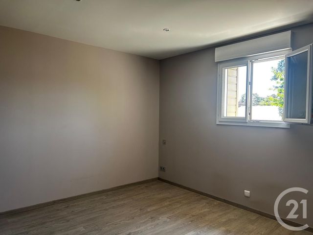 Appartement F7 &agrave; louer - 6 pi&egrave;ces - 210,04 m2 - Evreux - 27 - HAUTE-NORMANDIE