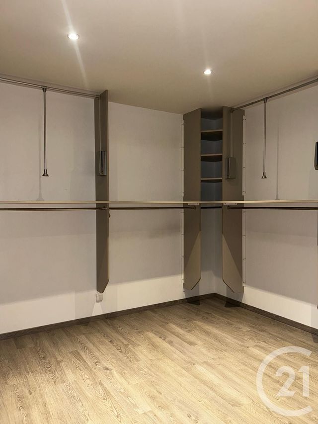Appartement F7 &agrave; louer - 6 pi&egrave;ces - 210,04 m2 - Evreux - 27 - HAUTE-NORMANDIE