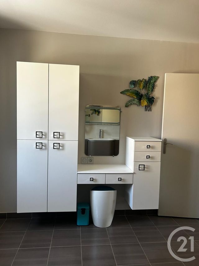 Appartement F7 &agrave; louer - 6 pi&egrave;ces - 210,04 m2 - Evreux - 27 - HAUTE-NORMANDIE