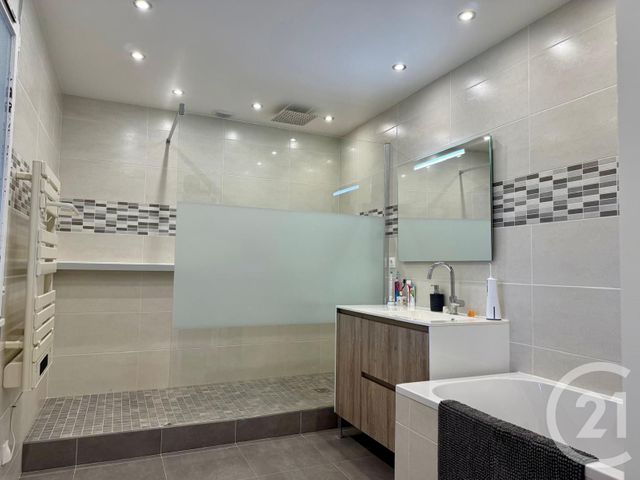 Maison &agrave; vendre - 5 pi&egrave;ces - 135,50 m2 - Abondant - 28 - CENTRE