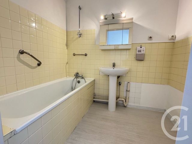 Appartement F3 &agrave; vendre - 3 pi&egrave;ces - 68 m2 - Dreux - 28 - CENTRE