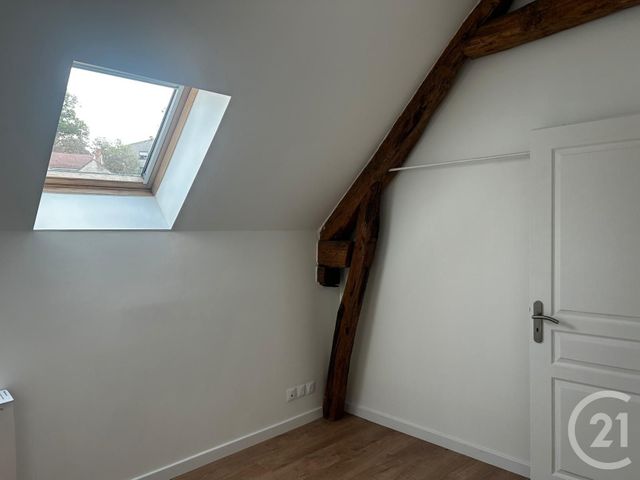 Appartement Triplex &agrave; louer - 4 pi&egrave;ces - 58,83 m2 - Follainville Dennemont - 78 - ILE-DE-FRANCE