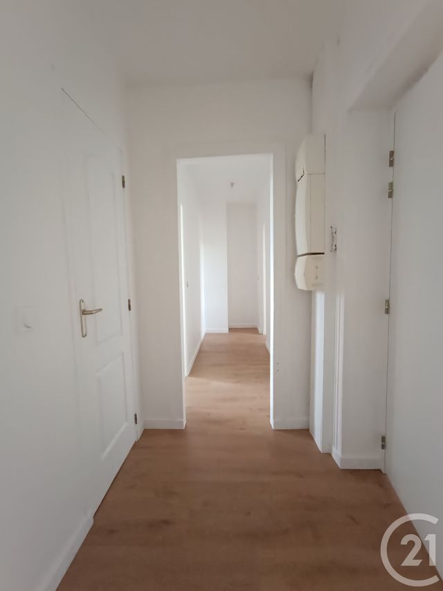 Maison &agrave; louer - 3 pi&egrave;ces - 55,17 m2 - Marqueglise - 60 - PICARDIE