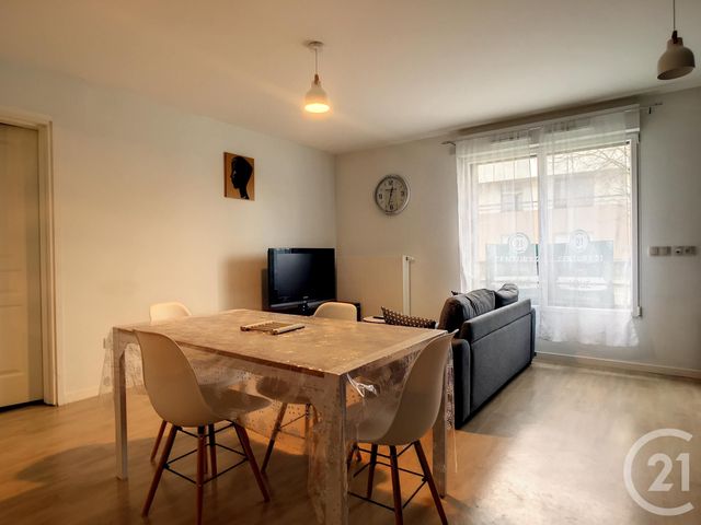 Appartement F3 &agrave; louer - 3 pi&egrave;ces - 57,26 m2 - Compiegne - 60 - PICARDIE