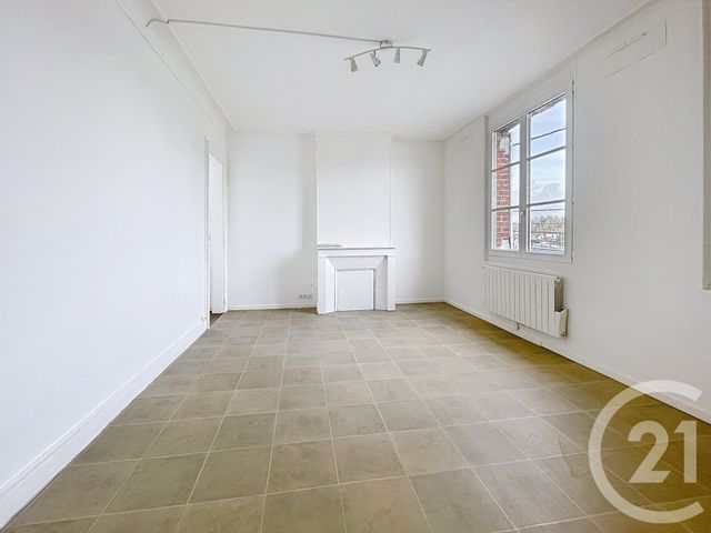 Appartement F2 &agrave; louer - 3 pi&egrave;ces - 61,20 m2 - Longueil Annel - 60 - PICARDIE