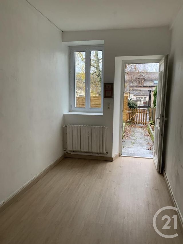 Appartement T3 &agrave; louer - 3 pi&egrave;ces - 71,13 m2 - Jaux - 60 - PICARDIE
