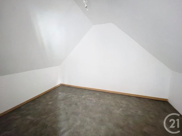 Maison &agrave; louer - 8 pi&egrave;ces - 126,41 m2 - Mortemer - 60 - PICARDIE