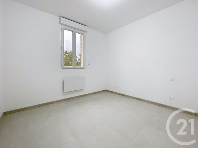 Maison &agrave; louer - 3 pi&egrave;ces - 50 m2 - Beuvraignes - 80 - PICARDIE