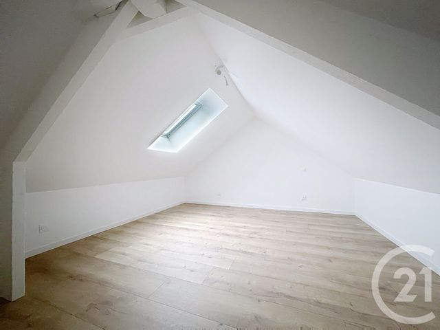 Maison &agrave; louer - 3 pi&egrave;ces - 50 m2 - Beuvraignes - 80 - PICARDIE