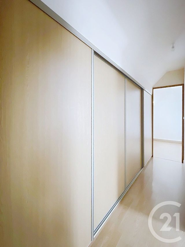 Maison &agrave; louer - 5 pi&egrave;ces - 93,43 m2 - Longueil Annel - 60 - PICARDIE