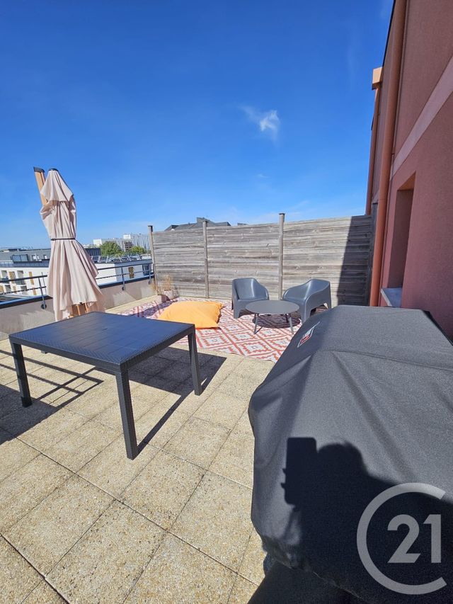 Appartement F2 &agrave; louer - 2 pi&egrave;ces - 51,92 m2 - Compiegne - 60 - PICARDIE