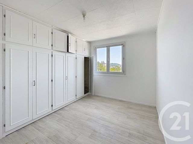 Appartement F4 &agrave; louer - 4 pi&egrave;ces - 68,76 m2 - Noyon - 60 - PICARDIE