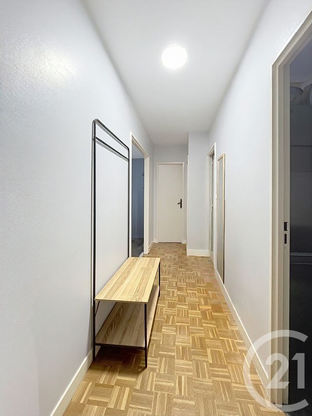 Appartement F2 &agrave; louer - 2 pi&egrave;ces - 50,42 m2 - Compiegne - 60 - PICARDIE