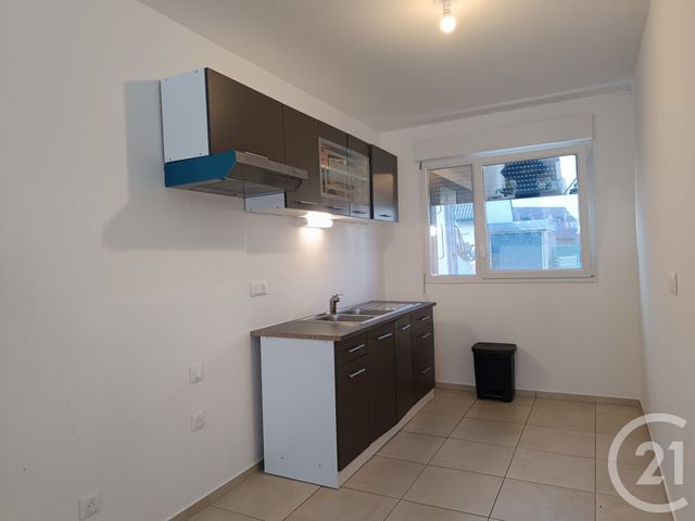 Maison &agrave; louer - 4 pi&egrave;ces - 82,40 m2 - Ribecourt Dreslincourt - 60 - PICARDIE