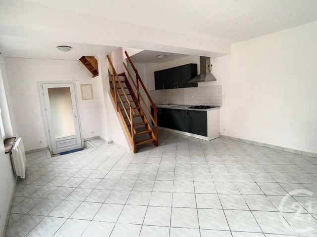 Maison &agrave; louer - 3 pi&egrave;ces - 48 m2 - Elincourt Ste Marguerite - 60 - PICARDIE