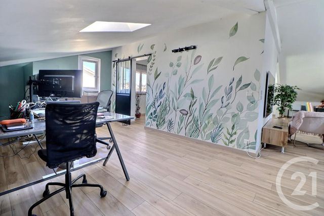 Appartement T4 &agrave; vendre - 4 pi&egrave;ces - 100 m2 - St Raphael - 83 - PROVENCE-ALPES-COTE-D-AZUR