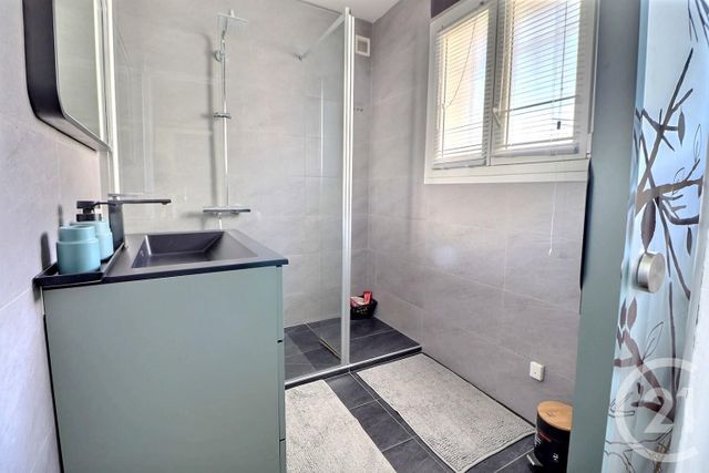 Appartement T4 &agrave; vendre - 4 pi&egrave;ces - 100 m2 - St Raphael - 83 - PROVENCE-ALPES-COTE-D-AZUR