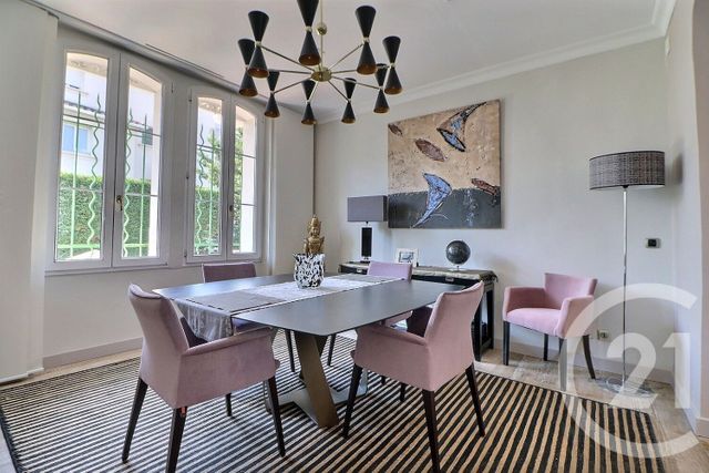 Maison à vendre - 7 pièces - 244 m2 - St Raphael - 83 - PROVENCE-ALPES-COTE-D-AZUR