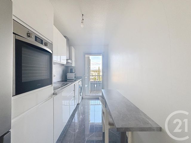 Appartement T4 à vendre - 4 pièces - 80,74 m2 - St Raphael - 83 - PROVENCE-ALPES-COTE-D-AZUR