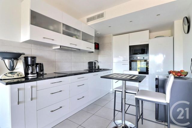 Appartement T4 &agrave; vendre - 4 pi&egrave;ces - 91,82 m2 - Frejus - 83 - PROVENCE-ALPES-COTE-D-AZUR