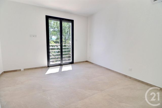 Maison à vendre - 4 pièces - 103 m2 - Roquebrune Sur Argens - 83 - PROVENCE-ALPES-COTE-D-AZUR