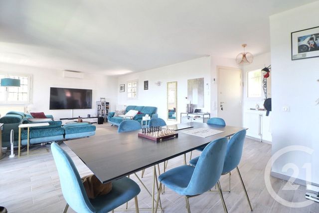 Maison à vendre - 5 pièces - 130 m2 - Roquebrune Sur Argens - 83 - PROVENCE-ALPES-COTE-D-AZUR