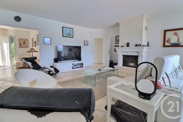 Maison à vendre - 6 pièces - 182 m2 - Bagnols En Foret - 83 - PROVENCE-ALPES-COTE-D-AZUR