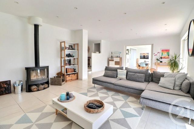 Maison &agrave; vendre - 6 pi&egrave;ces - 206 m2 - Bagnols En Foret - 83 - PROVENCE-ALPES-COTE-D-AZUR