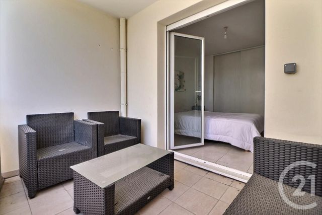 Appartement F3 &agrave; vendre - 3 pi&egrave;ces - 72,37 m2 - St Raphael - 83 - PROVENCE-ALPES-COTE-D-AZUR