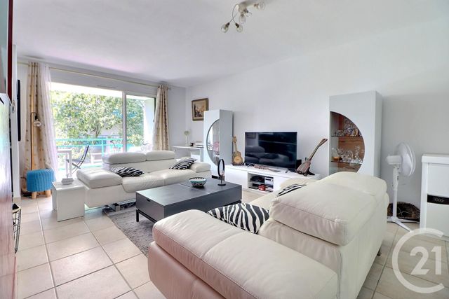 Appartement T3 &agrave; vendre - 3 pi&egrave;ces - 75 m2 - St Raphael - 83 - PROVENCE-ALPES-COTE-D-AZUR