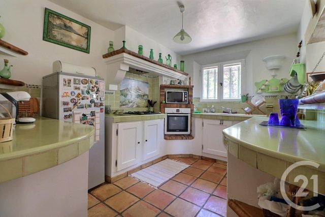 Maison à vendre - 5 pièces - 178 m2 - Roquebrune Sur Argens - 83 - PROVENCE-ALPES-COTE-D-AZUR