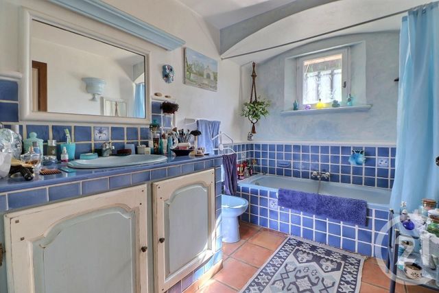 Maison à vendre - 5 pièces - 178 m2 - Roquebrune Sur Argens - 83 - PROVENCE-ALPES-COTE-D-AZUR