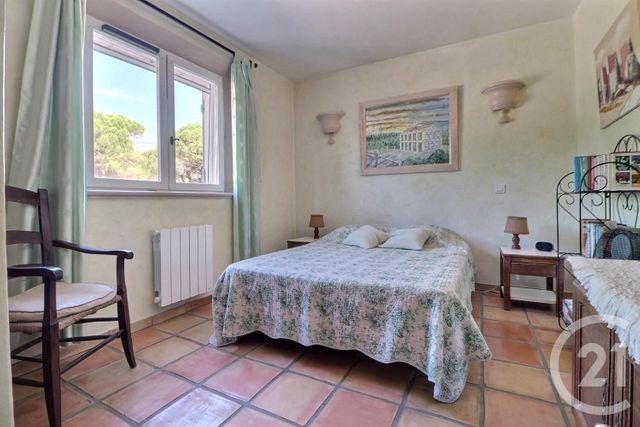 Maison à vendre - 5 pièces - 178 m2 - Roquebrune Sur Argens - 83 - PROVENCE-ALPES-COTE-D-AZUR
