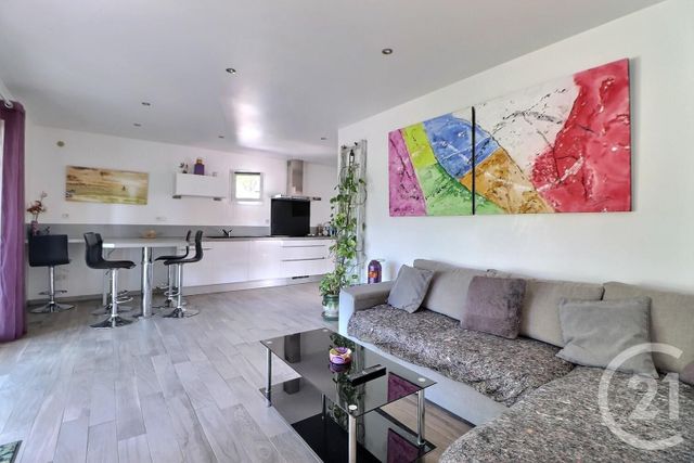 Maison à vendre - 5 pièces - 178 m2 - Roquebrune Sur Argens - 83 - PROVENCE-ALPES-COTE-D-AZUR