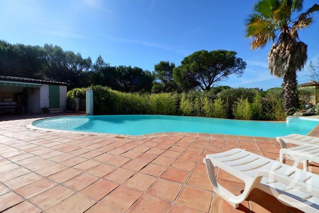 Maison à vendre - 5 pièces - 178 m2 - Roquebrune Sur Argens - 83 - PROVENCE-ALPES-COTE-D-AZUR