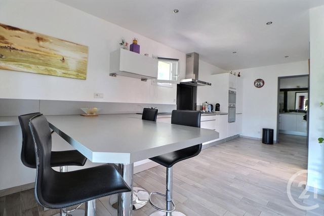 Maison à vendre - 5 pièces - 178 m2 - Roquebrune Sur Argens - 83 - PROVENCE-ALPES-COTE-D-AZUR