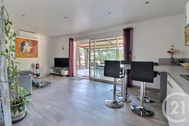 Maison à vendre - 5 pièces - 178 m2 - Roquebrune Sur Argens - 83 - PROVENCE-ALPES-COTE-D-AZUR