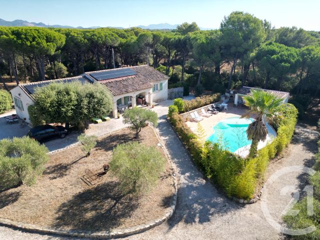 Maison à vendre - 5 pièces - 178 m2 - Roquebrune Sur Argens - 83 - PROVENCE-ALPES-COTE-D-AZUR