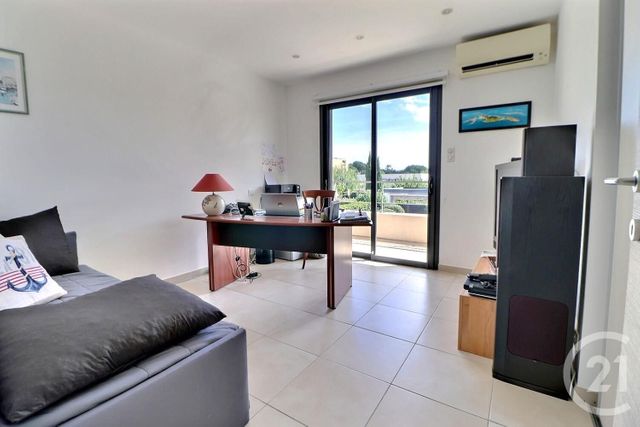 Maison à vendre - 4 pièces - 110 m2 - St Raphael - 83 - PROVENCE-ALPES-COTE-D-AZUR