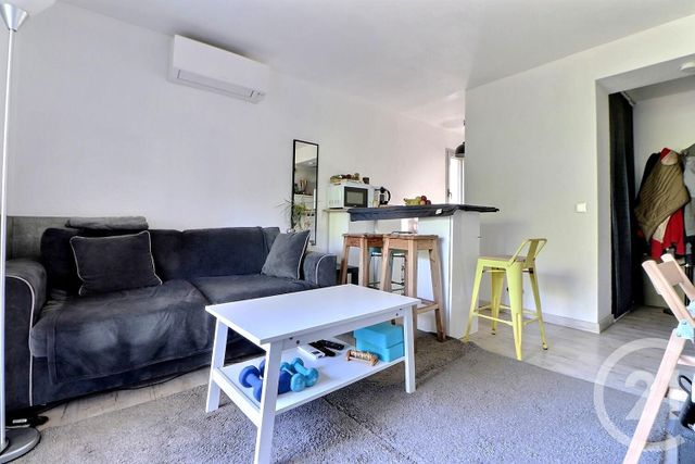 Appartement F2 à vendre - 2 pièces - 27 m2 - Frejus - 83 - PROVENCE-ALPES-COTE-D-AZUR